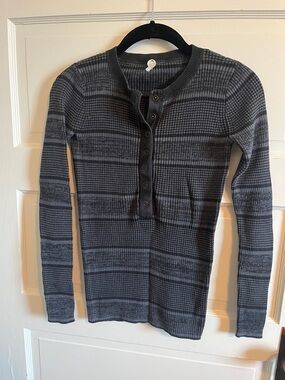 Margret O’Leary ribbed snap front top